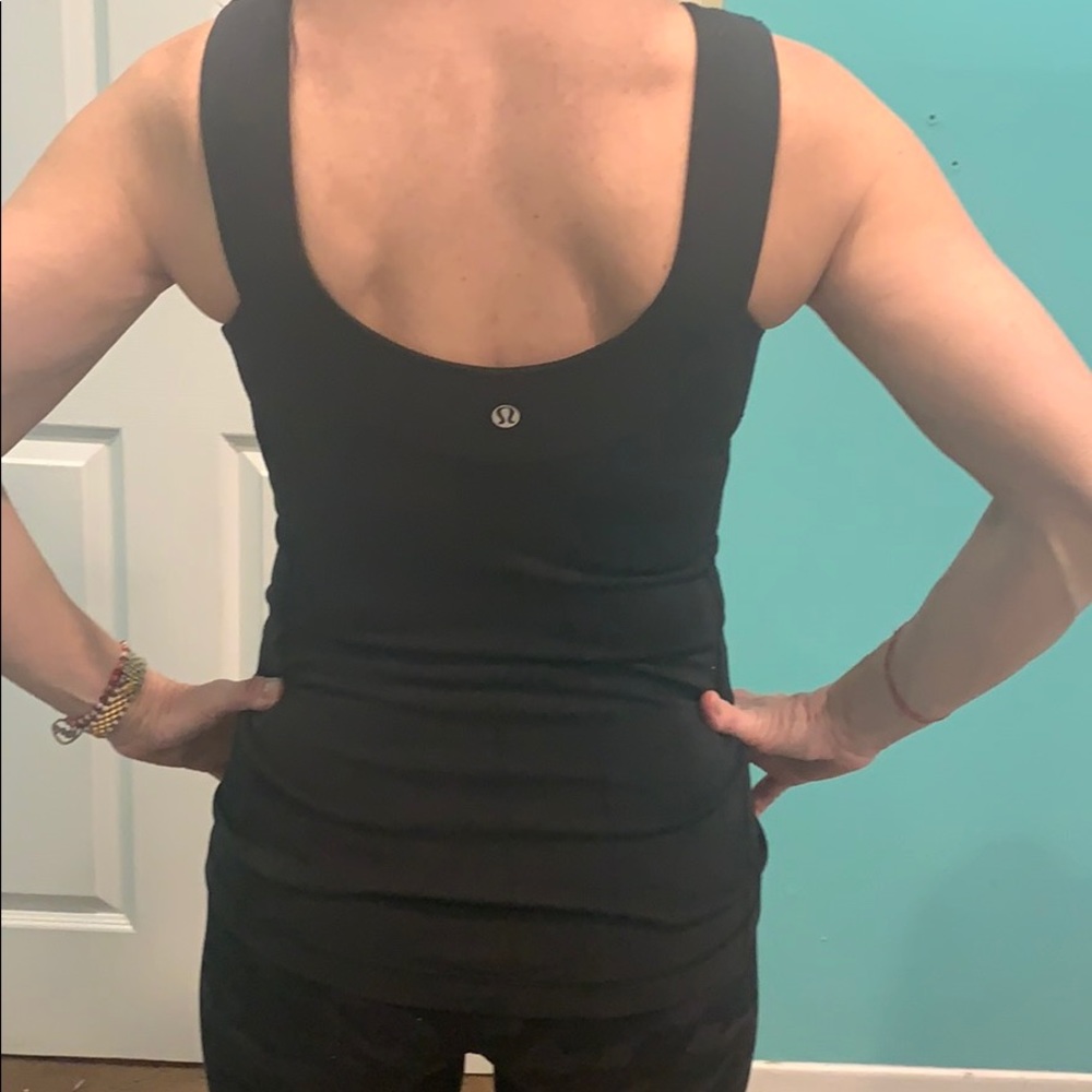 Black lululemon tank